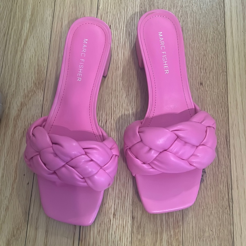 Marc fisher Calvie slide sandals